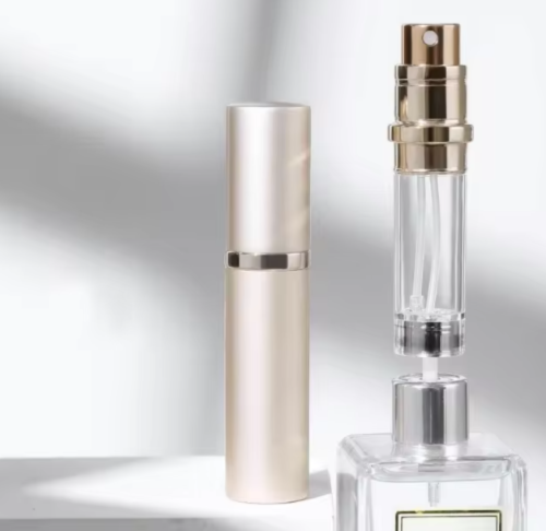 Perfumio™️ - Compagnon de parfum de luxe 